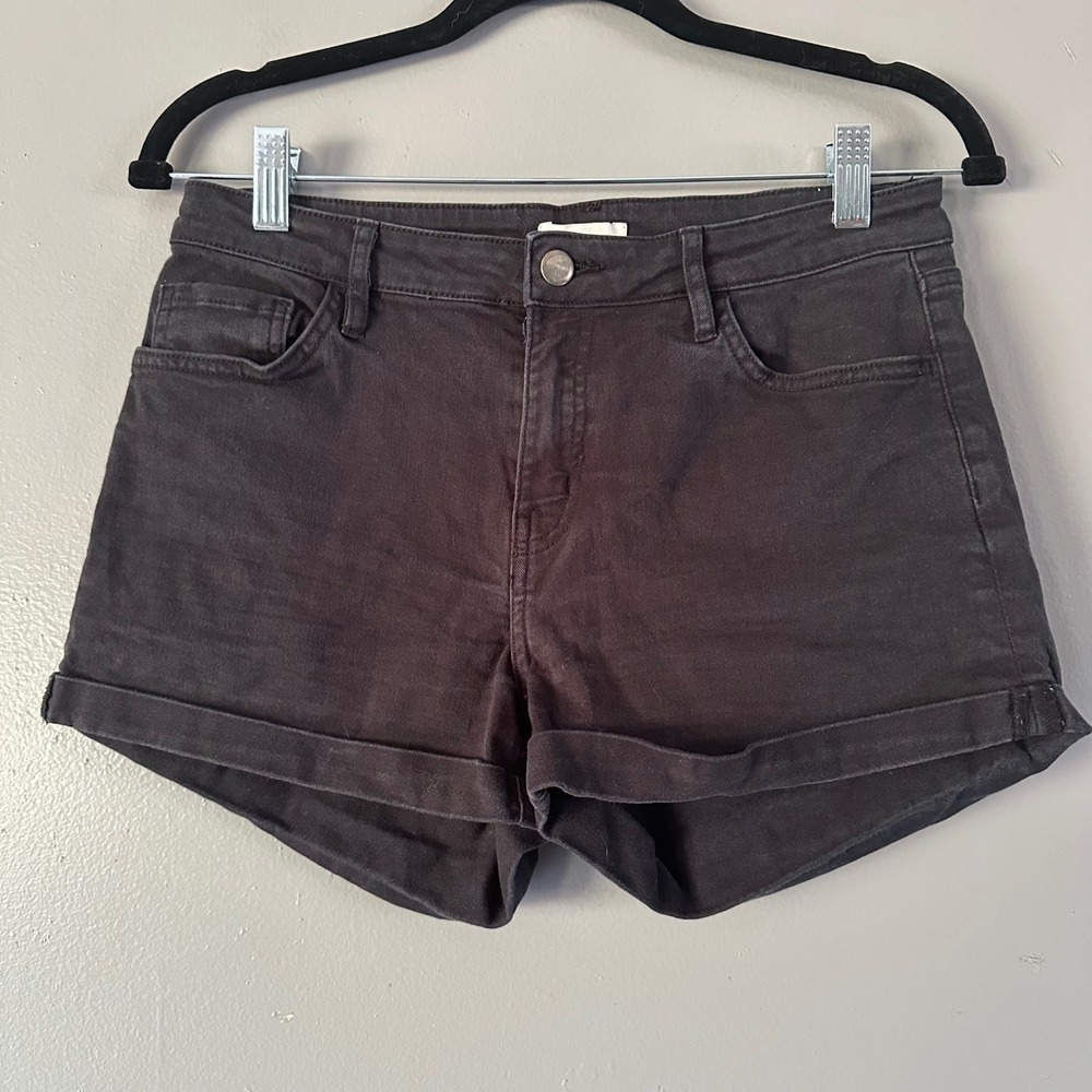 H&M Black Mid-Rise Cuffed Hem Shorts SZ‎ 8